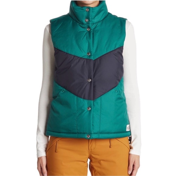 The North Face Jackets & Blazers - The North Face Sylvester Evergreen Chevron Puffer Vest